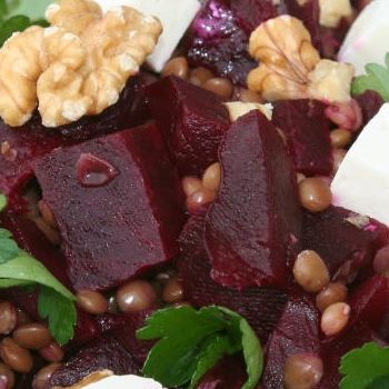 rode-biet-met-linzen-salade